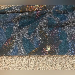 Willow root women’s sized medium black top with various color splat pattern